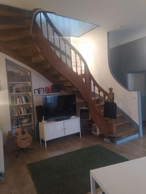 Chambre dans appartement de caractère Dole Extérieur photo